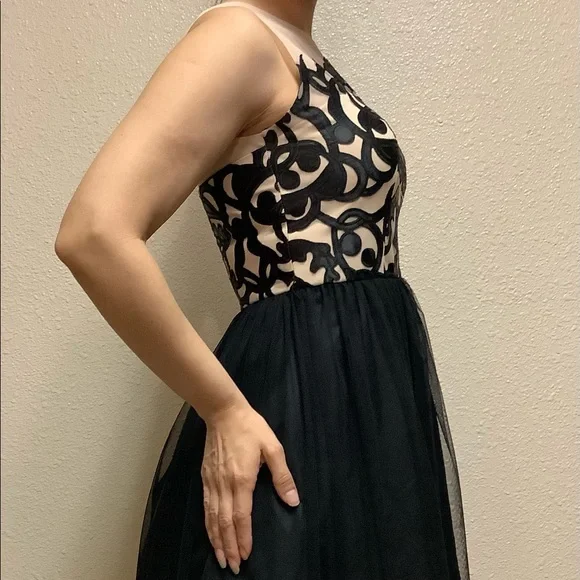 Jackie Jon Dress - Picture 10 of 13